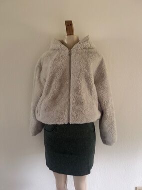 Time and Tru Cream Sherpa Hooded Zip Jacket S
